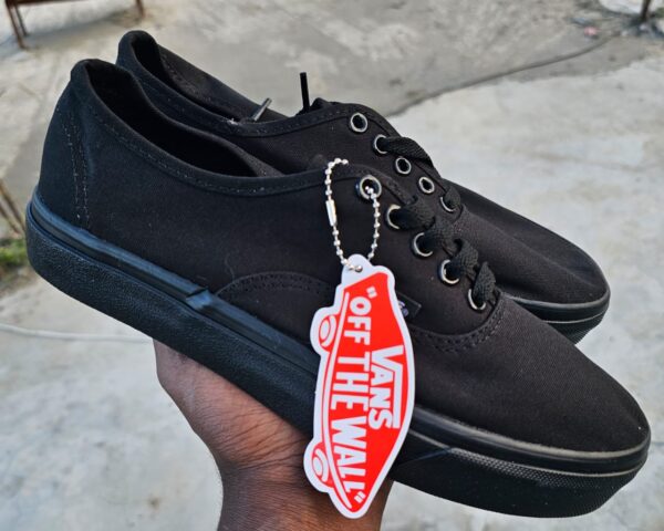Off the Wall Vans Sneakers