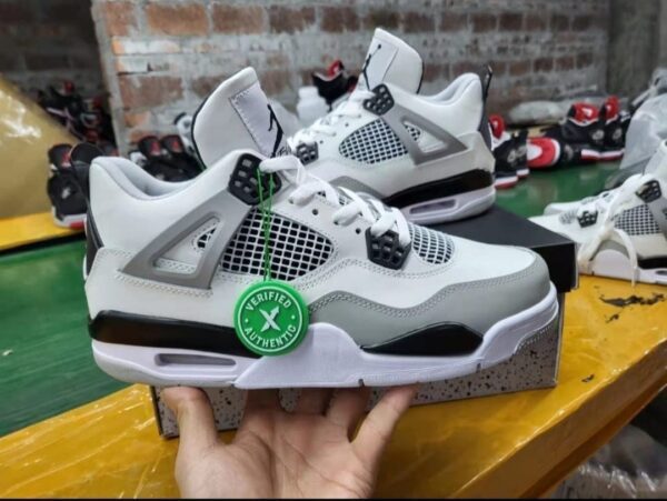 Jordan 4