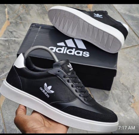 Adidas Trefoil Lifestyle Sneakers