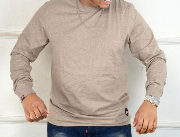 Long-sleeve sweatshirts
