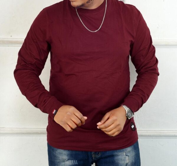 Long-sleeve sweatshirts