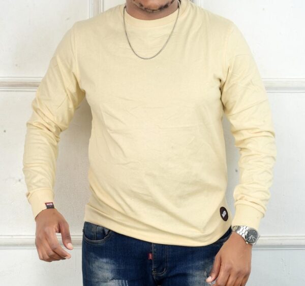 Long-sleeve sweatshirts