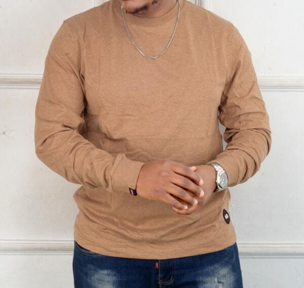 Long-sleeve sweatshirts